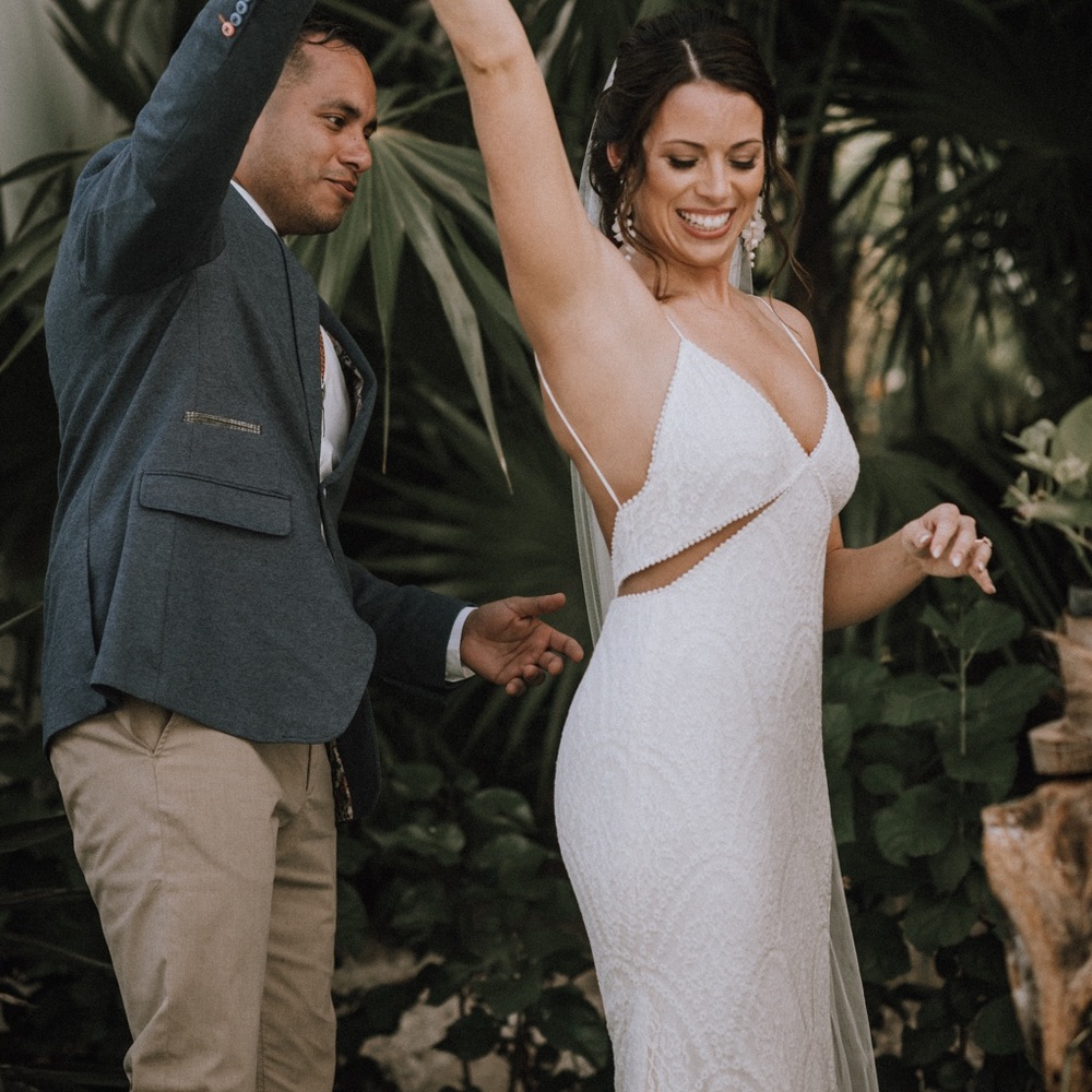 BHLDN Rish Flora Bridal Wedding Gown (Style No. 69158350)